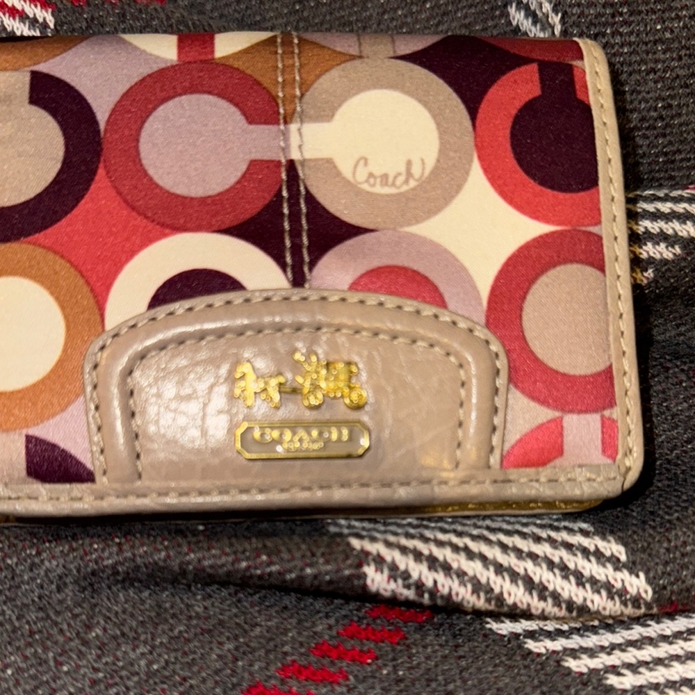 Coach Multicolor Wallet - Picture 12 of 12